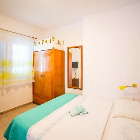 Kala Podgora (Split-Dalmatia)