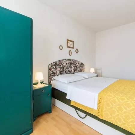 Kala * Podgora (Split-Dalmatia)