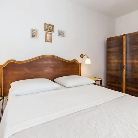 Kala Podgora (Split-Dalmatia)